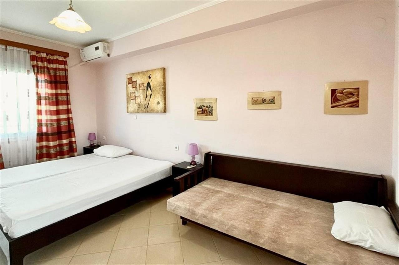 Villa Irina, Nea Potidea Kassandra Beach Экстерьер фото