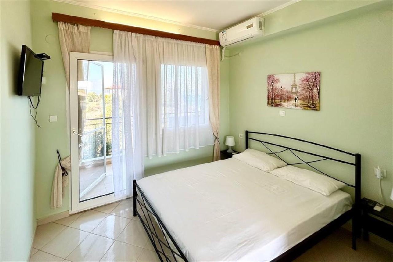 Villa Irina, Nea Potidea Kassandra Beach Экстерьер фото