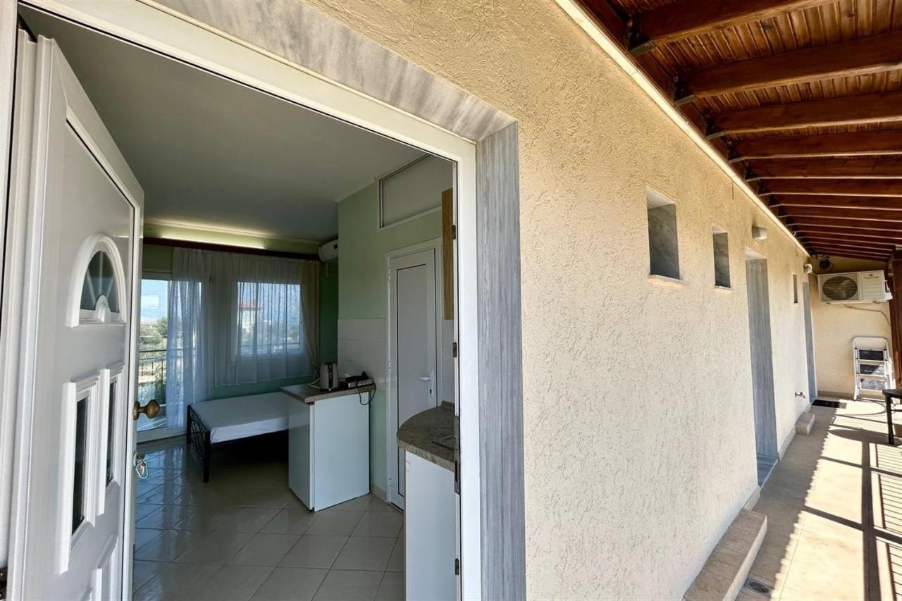 Villa Irina, Nea Potidea Kassandra Beach Экстерьер фото