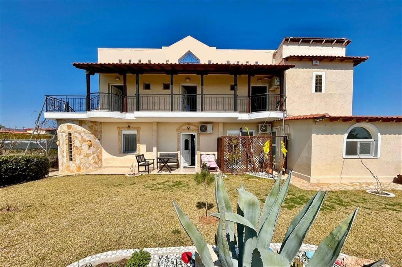 Villa Irina, Nea Potidea Kassandra Beach Экстерьер фото